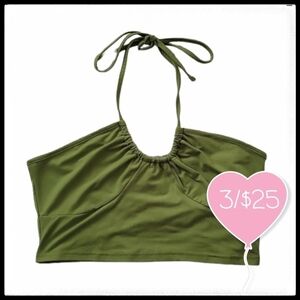 ⭐️3/$25⭐️ Cropped Halter top